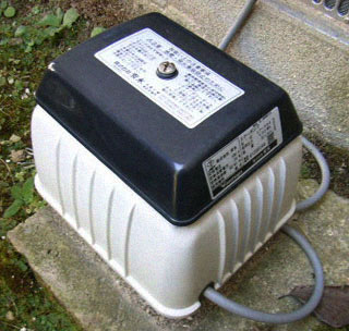 ブロアーのメンテナンス(ネジ式タイプ)