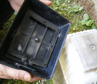 ブロアーのメンテナンス(ネジ式タイプ)