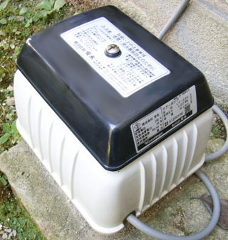 ブロアーのメンテナンス(ネジ式タイプ)