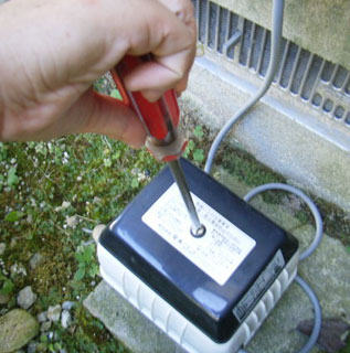 ブロアーのメンテナンス(ネジ式タイプ)