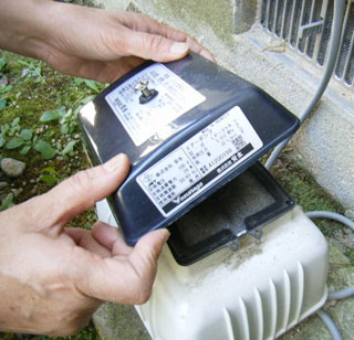 ブロアーのメンテナンス(ネジ式タイプ)